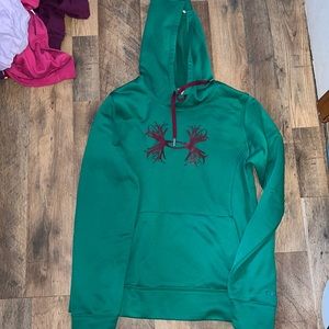 Under Armour sweatshirt